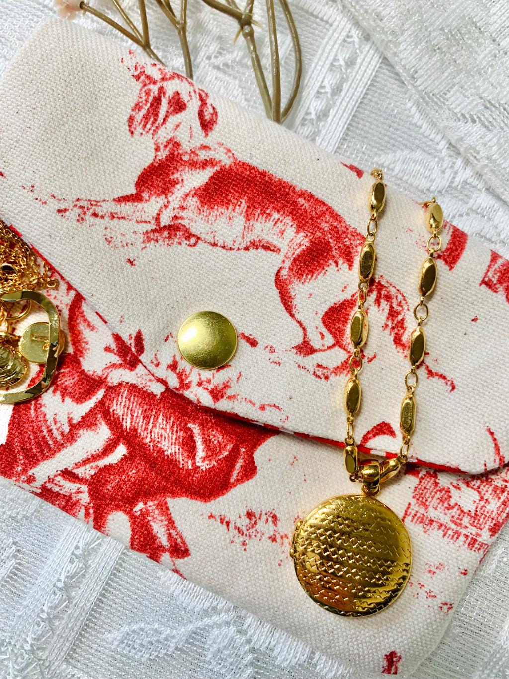Red Toile de Jouy Jewelry Pouch, Made in France Fabric, Handmade Coin Purse, French Jewelry Travel Pouch, Card Holder Wallet