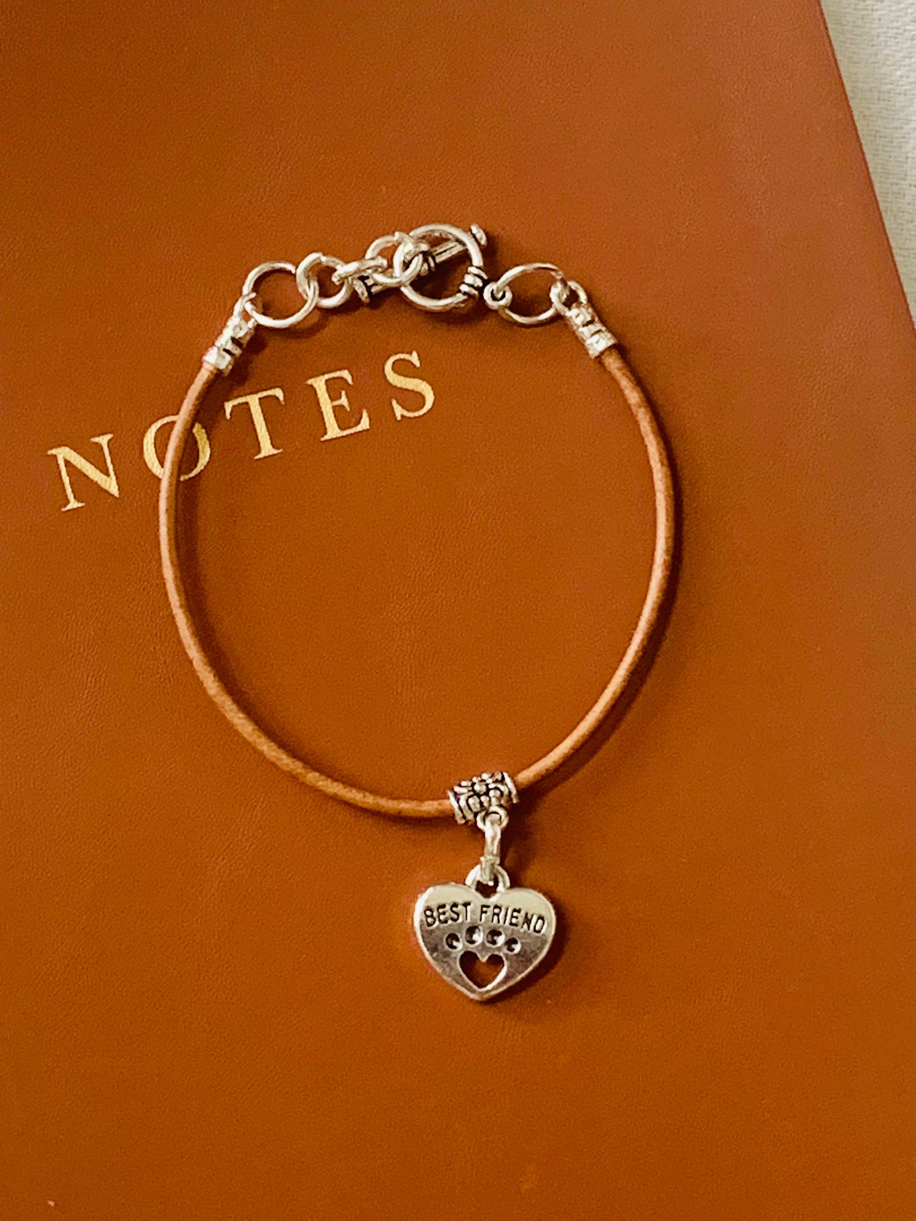 Best Friend Charm Leather Bracelet - Minimalist Artisanal Jewelry - Gift for Dog Lovers and Best Friends