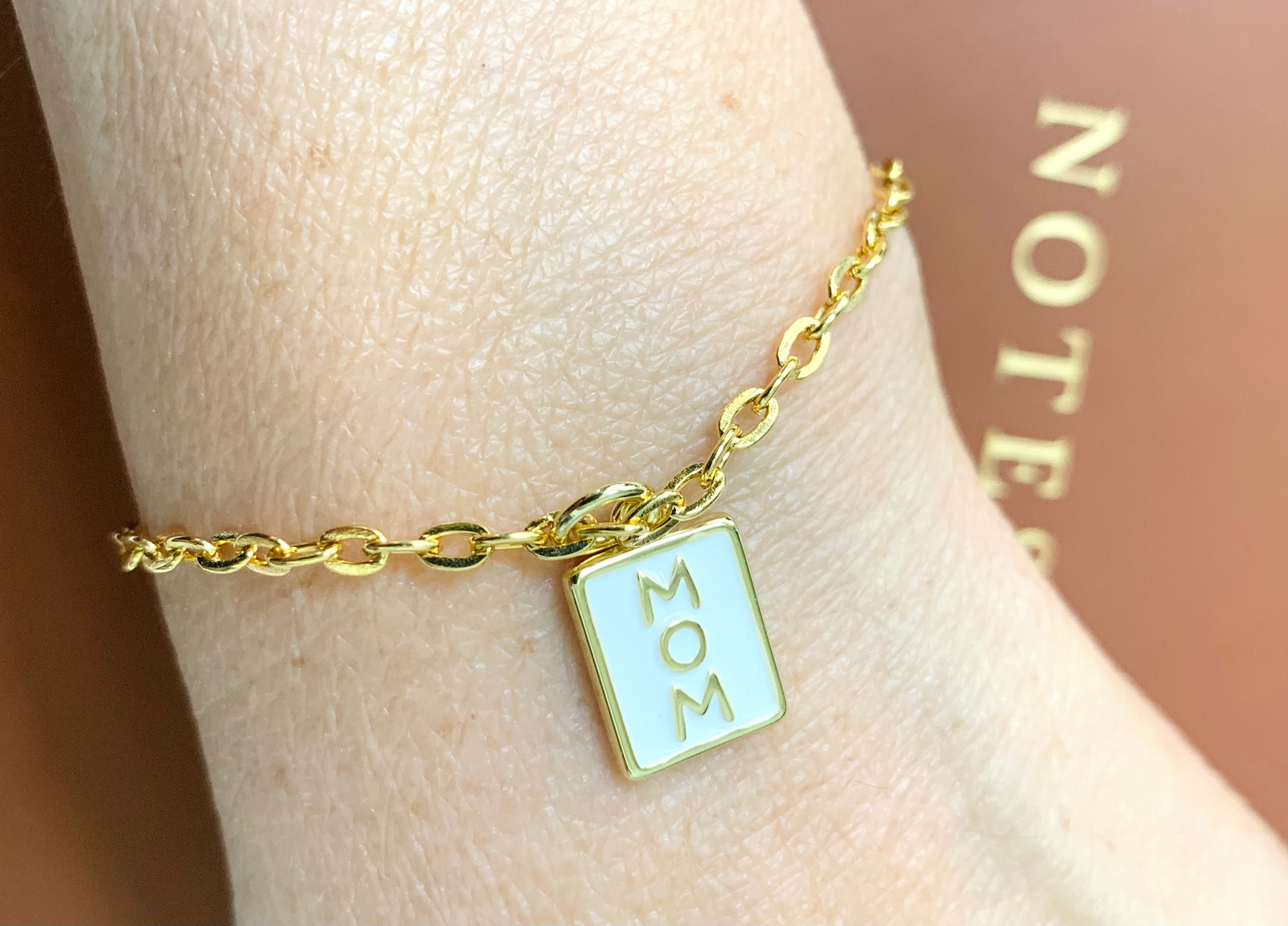 Mom Gold Oval Chain Bracelet - 24K Gold Filled Charm Bracelet for Mothers